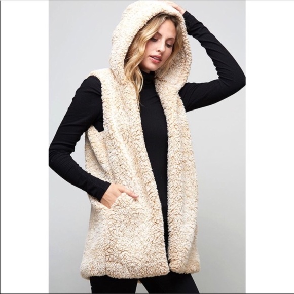 Cozy fur vest with hood! - Picture 7 of 7